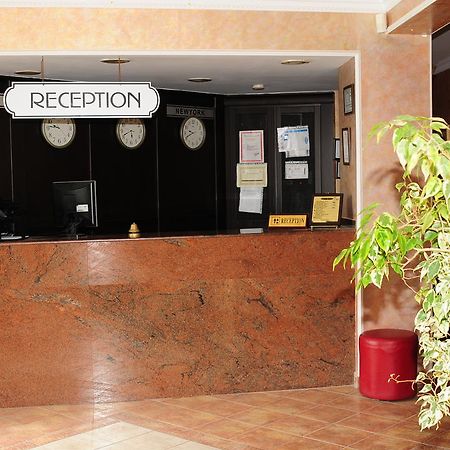 Sweet Home Hotel Side Bagian luar foto