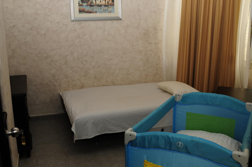 Sweet Home Hotel Side Bagian luar foto