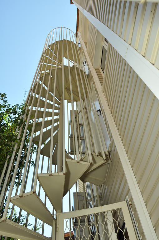 Sweet Home Hotel Side Bagian luar foto